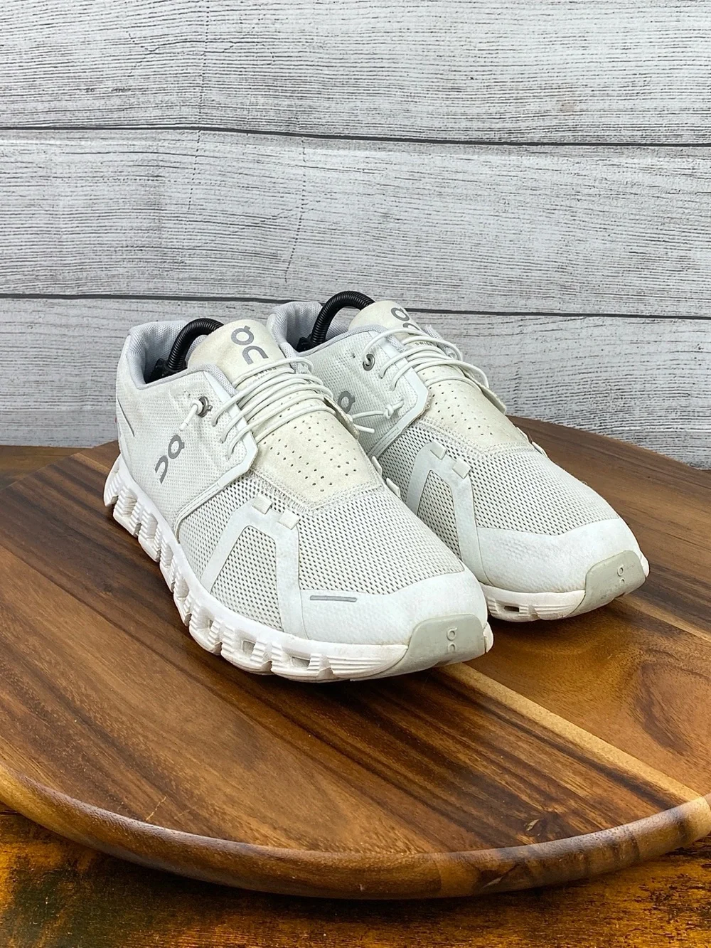 ON Running Cloud 5 White Slip On Lifestyle Shoes Women’s Sneaker Size 11